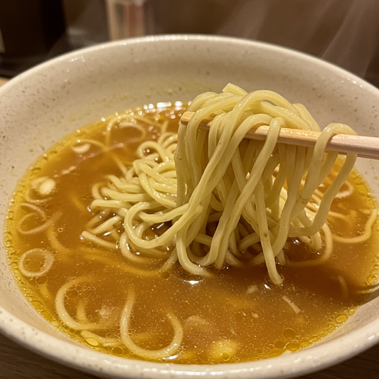 スープと麺だけで成り立つラーメンです